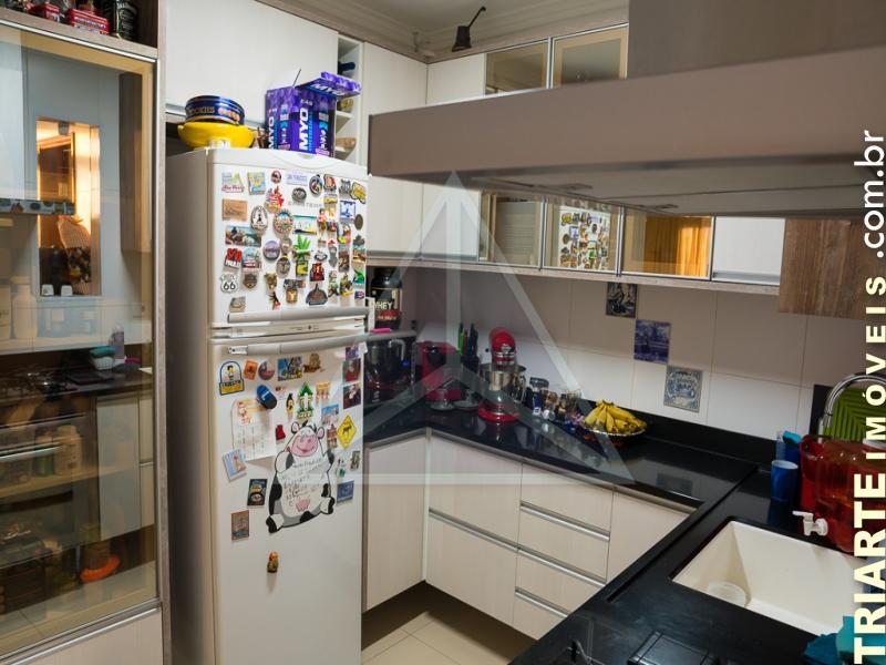 Apartamento à venda com 3 quartos, 83m² - Foto 7