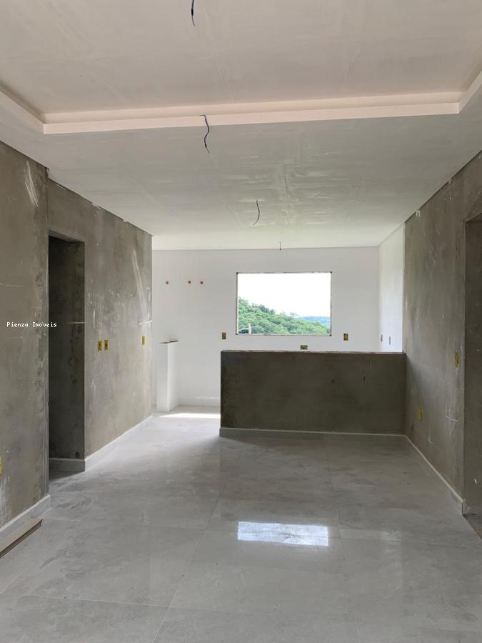 Casa à venda com 3 quartos, 360m² - Foto 16