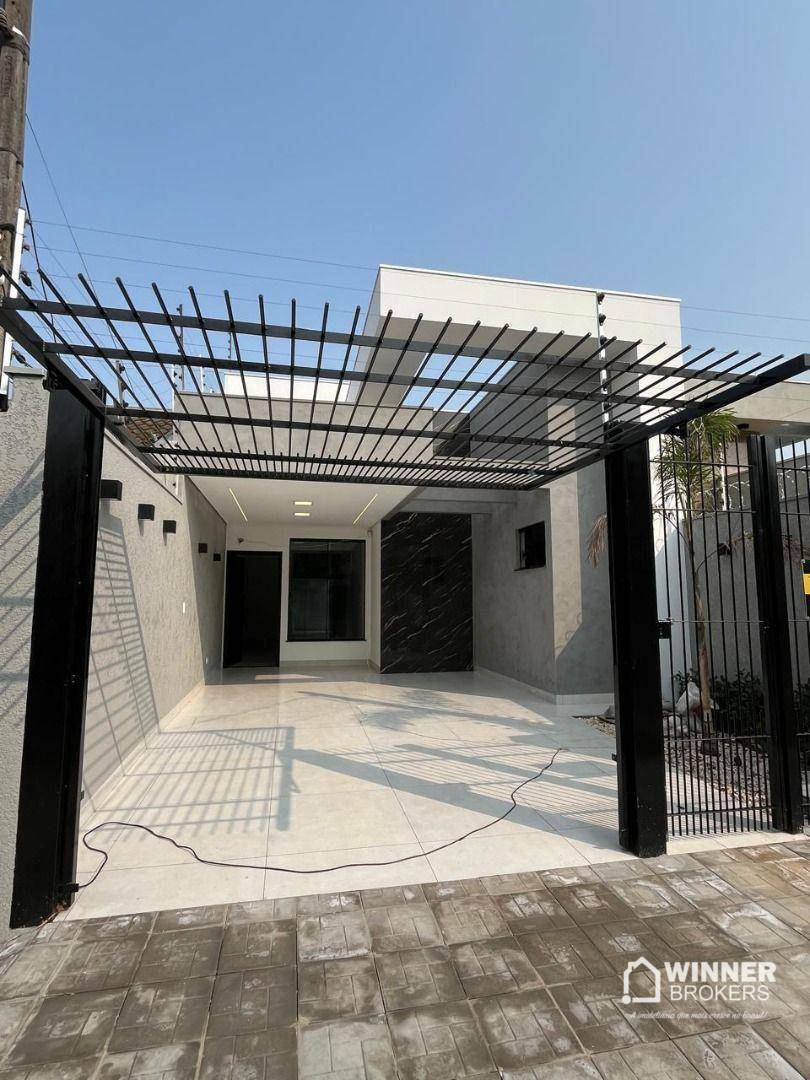 Casa à venda com 3 quartos, 105m² - Foto 1