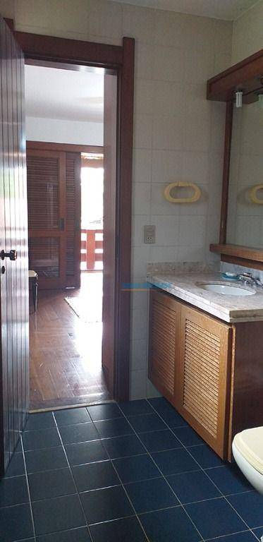 Casa de Condomínio à venda com 4 quartos, 350m² - Foto 14