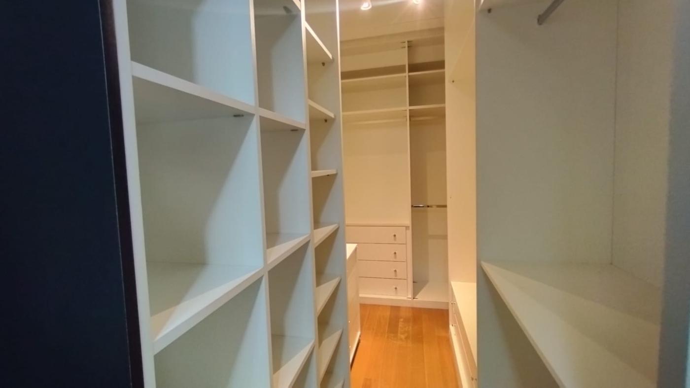 Apartamento para alugar com 3 quartos, 207m² - Foto 16