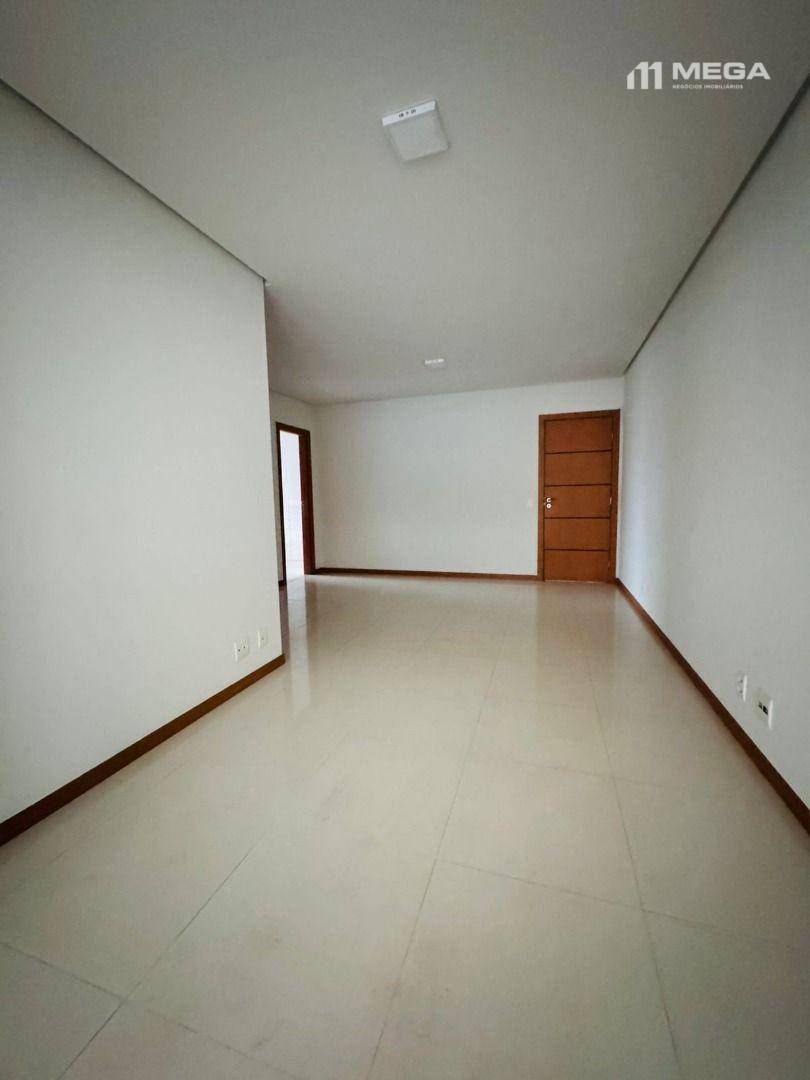 Apartamento à venda com 3 quartos, 110m² - Foto 4