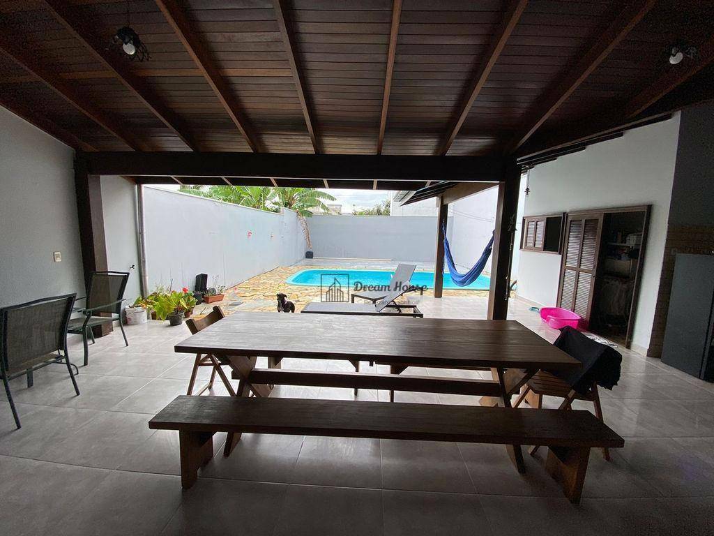 Casa de Condomínio à venda com 4 quartos, 231m² - Foto 21