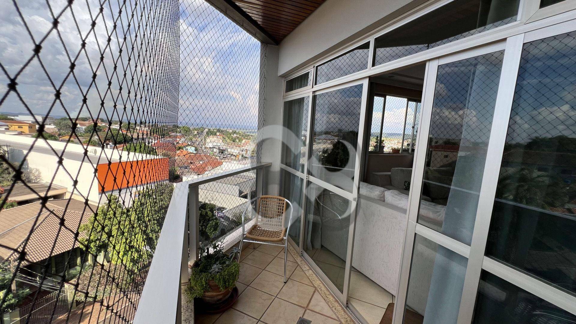 Apartamento à venda com 3 quartos, 168m² - Foto 7