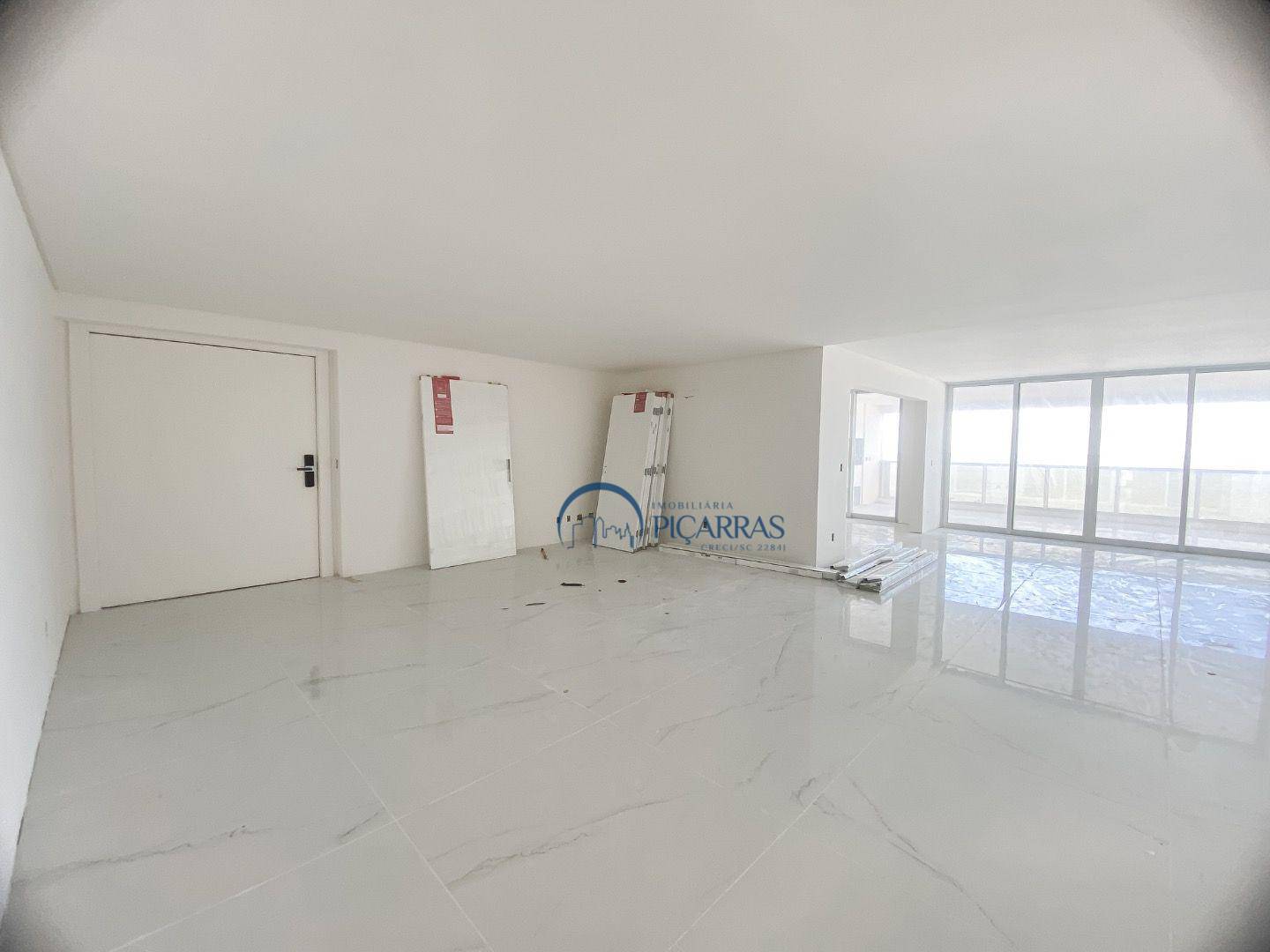 Apartamento à venda com 5 quartos, 683m² - Foto 2