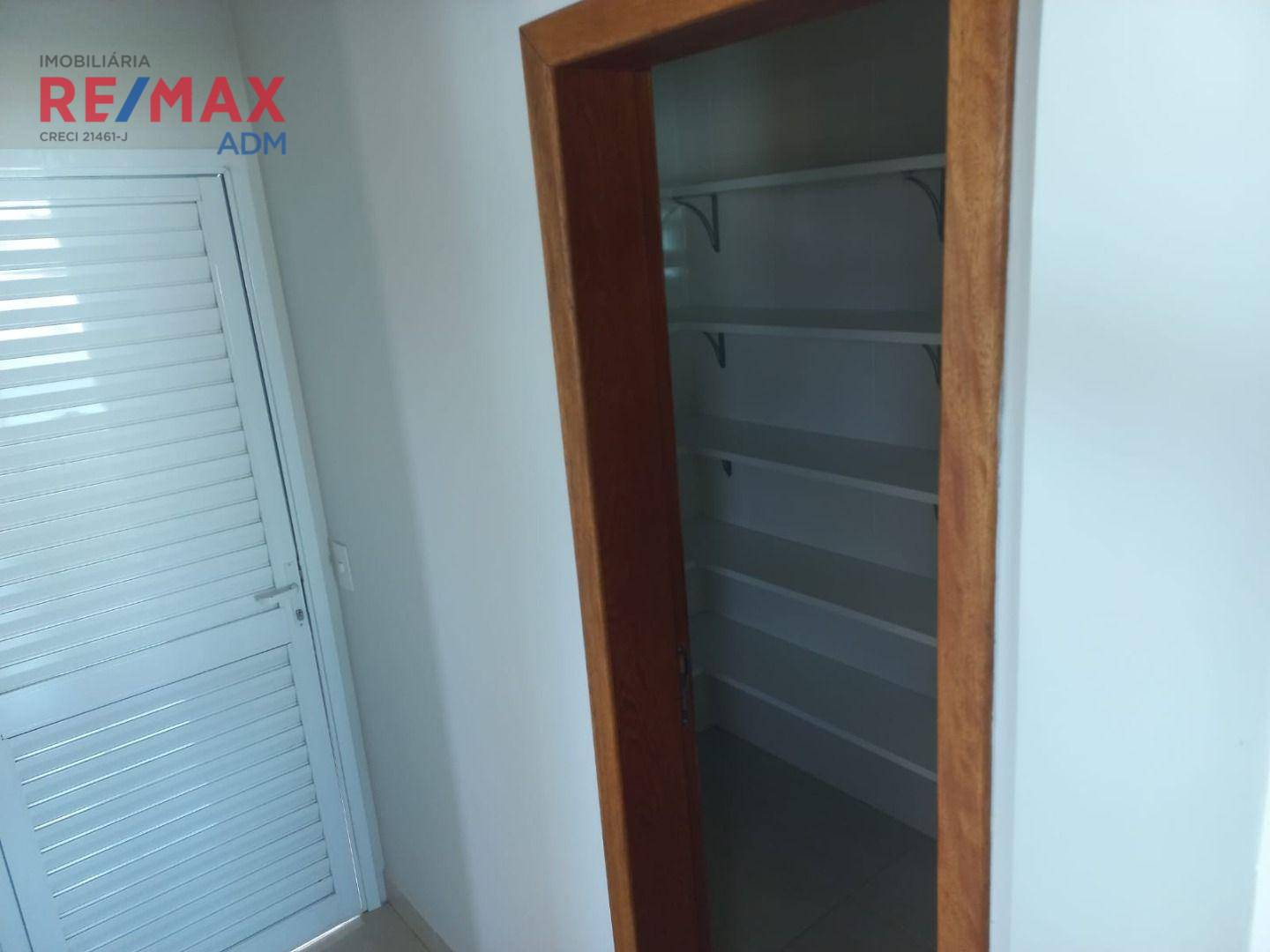 Casa de Condomínio à venda com 4 quartos, 308m² - Foto 24