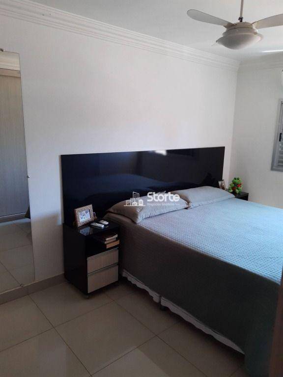 Apartamento à venda com 3 quartos, 84m² - Foto 2