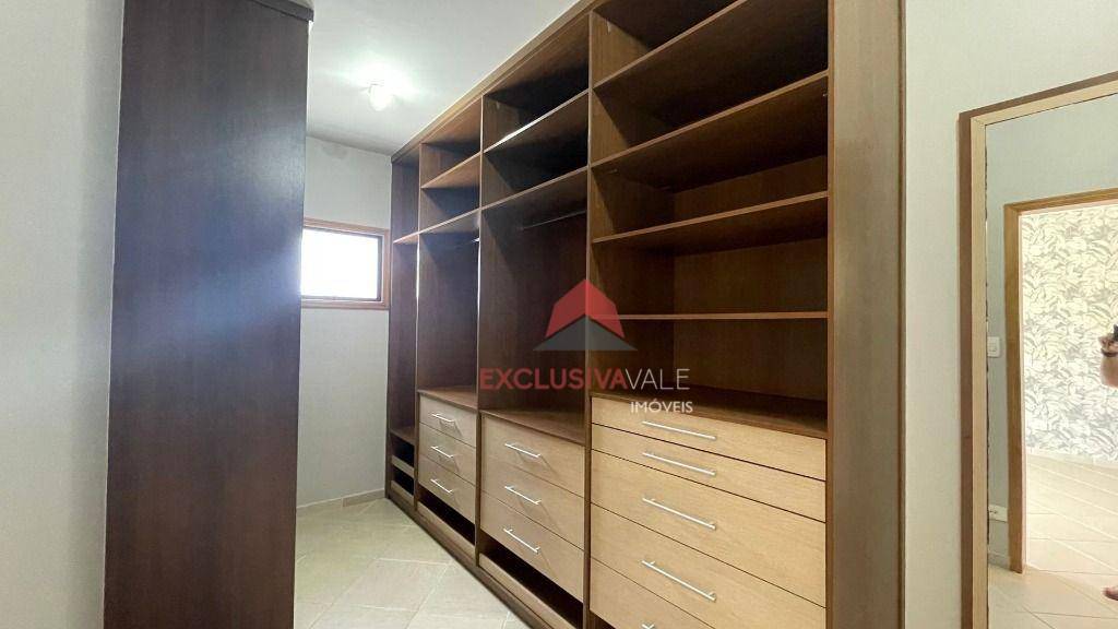 Casa de Condomínio à venda com 4 quartos, 420m² - Foto 46