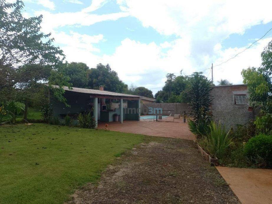 Chácara à venda com 3 quartos, 200m² - Foto 3