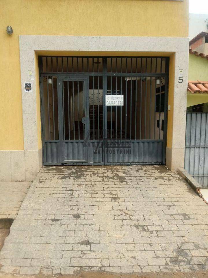 Casa à venda com 3 quartos, 150m² - Foto 2