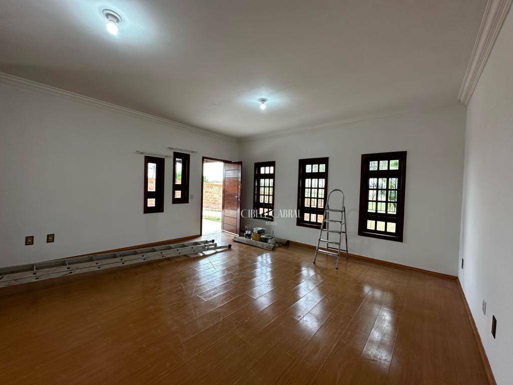 Casa para alugar com 2 quartos, 120m² - Foto 1