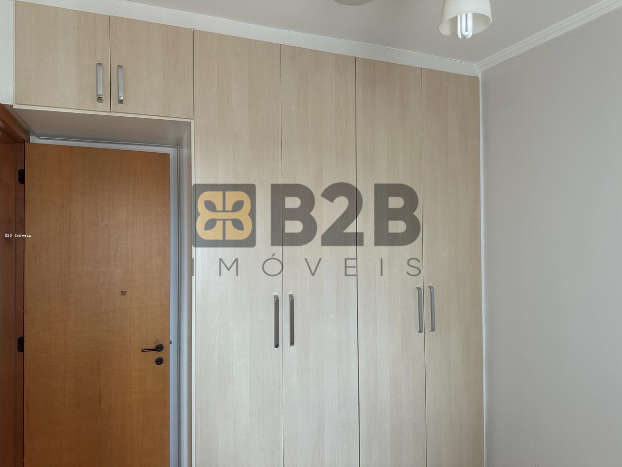 Apartamento à venda com 3 quartos, 81m² - Foto 13