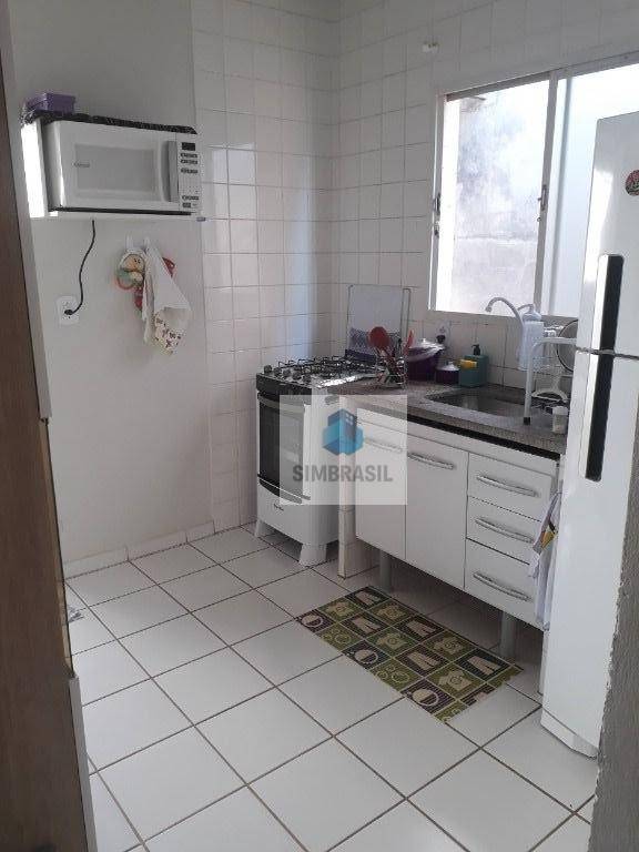 Casa à venda com 2 quartos, 90m² - Foto 3