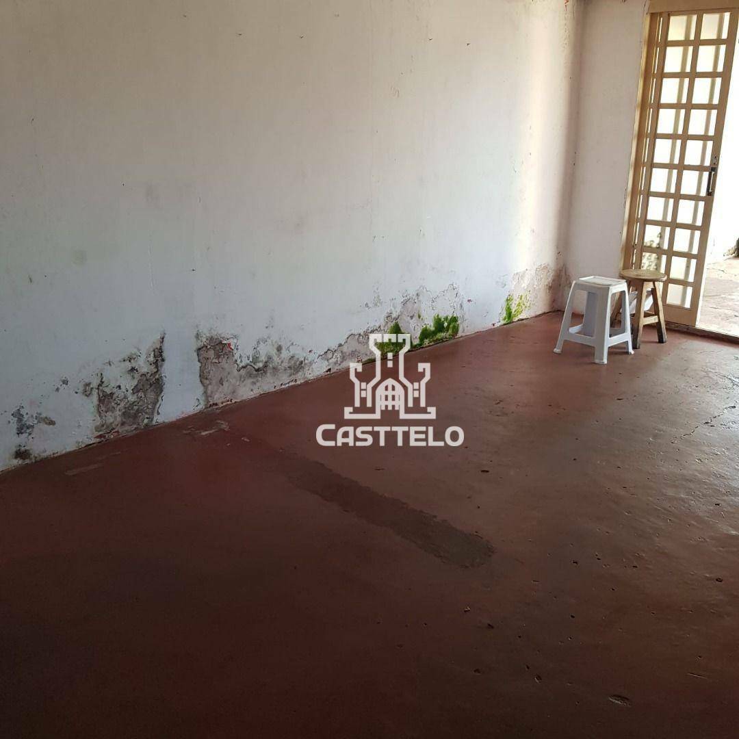 Casa à venda com 2 quartos, 150m² - Foto 17