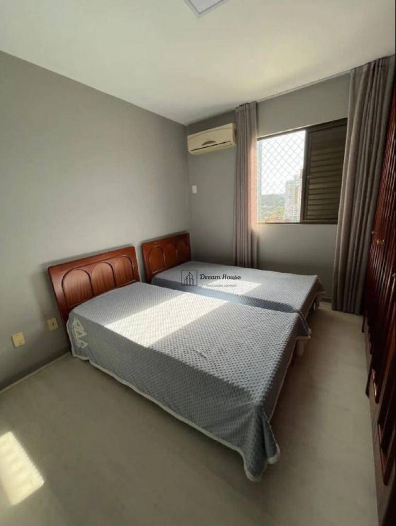 Apartamento para alugar com 2 quartos, 198m² - Foto 11