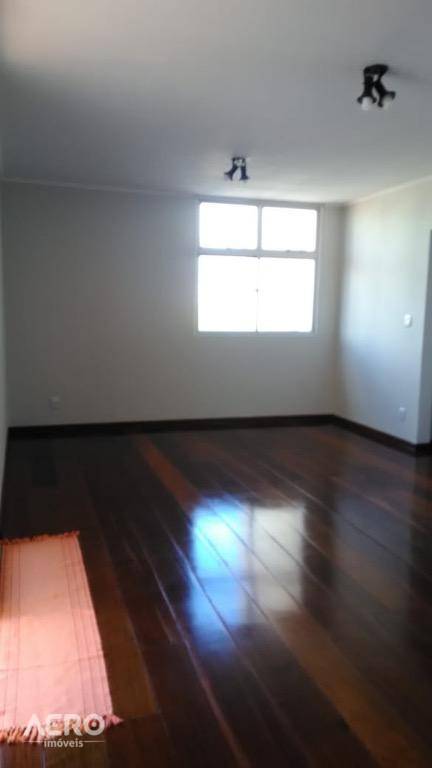 Apartamento à venda com 3 quartos, 148m² - Foto 7