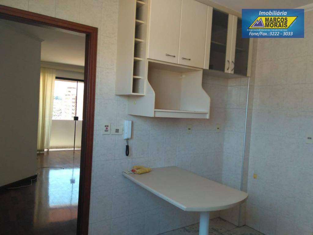 Apartamento à venda com 3 quartos, 98m² - Foto 8