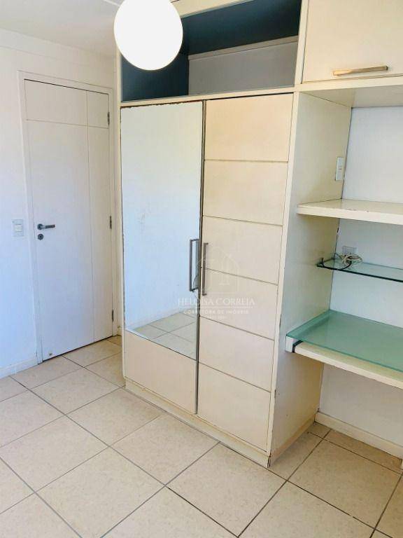 Apartamento para alugar com 4 quartos, 140m² - Foto 12