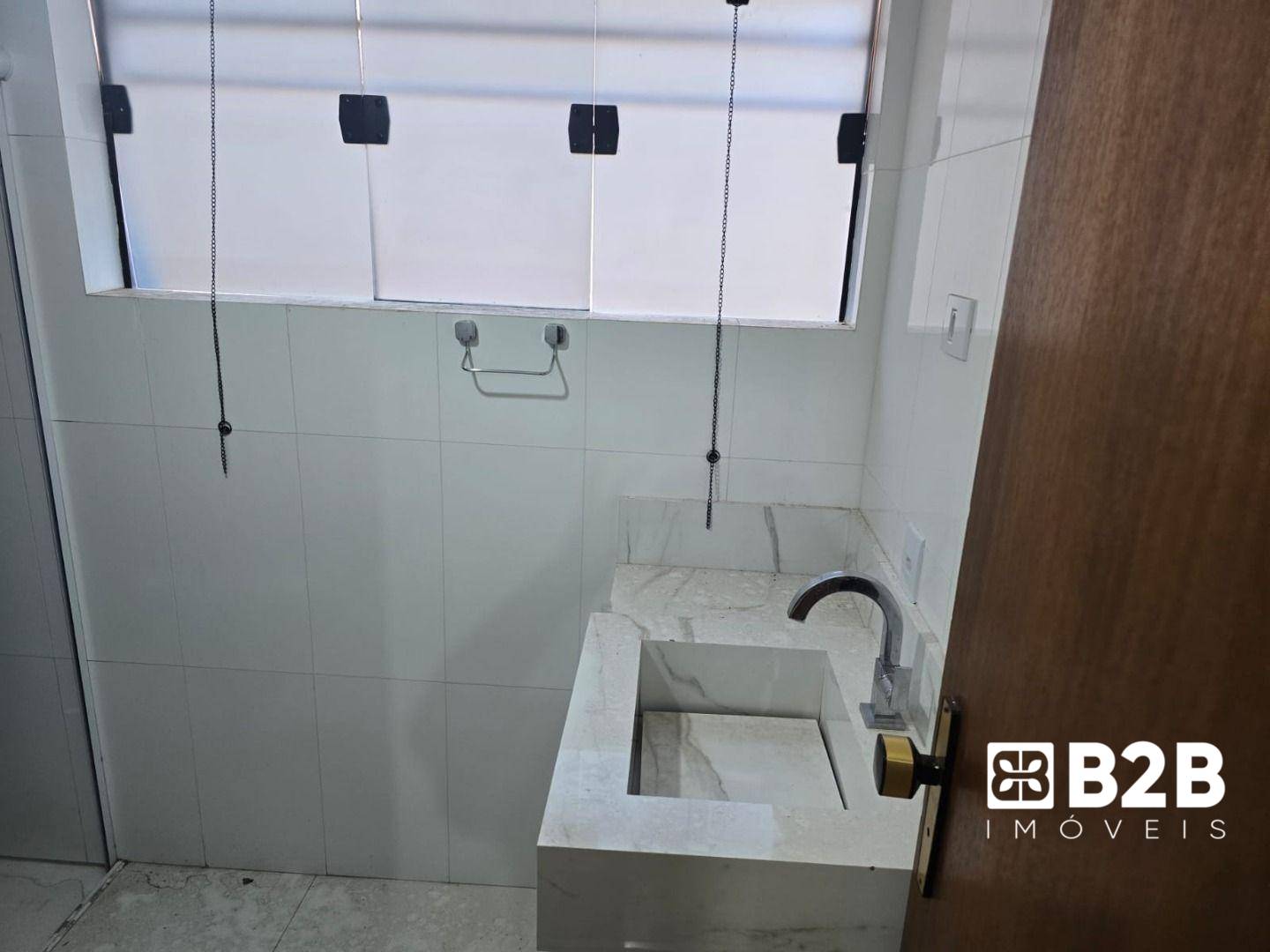 Casa à venda com 5 quartos, 290m² - Foto 20