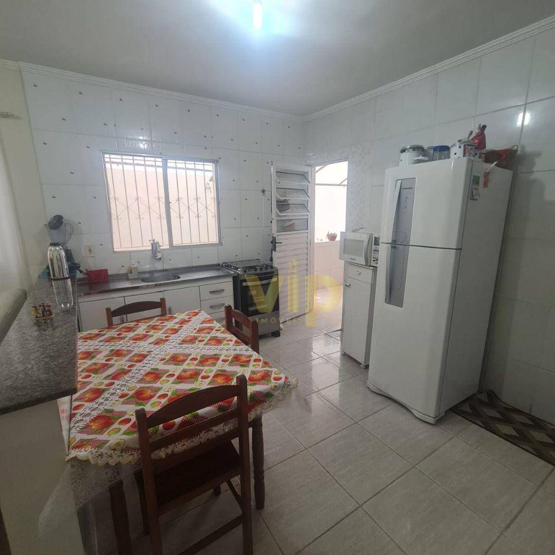 Apartamento à venda com 3 quartos, 120m² - Foto 3