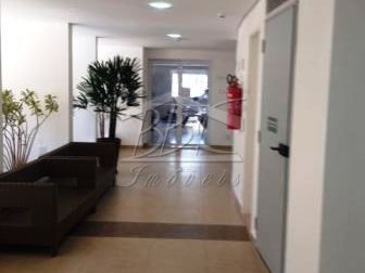 Apartamento à venda com 2 quartos, 72m² - Foto 3