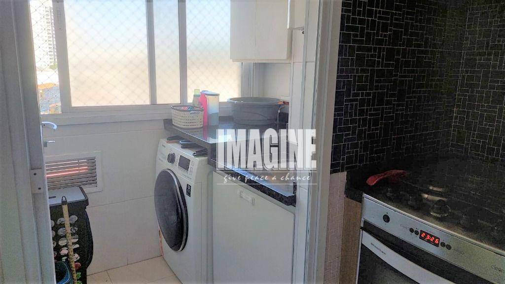 Apartamento à venda com 2 quartos, 63m² - Foto 17