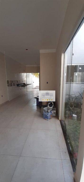 Casa à venda com 2 quartos, 69m² - Foto 5