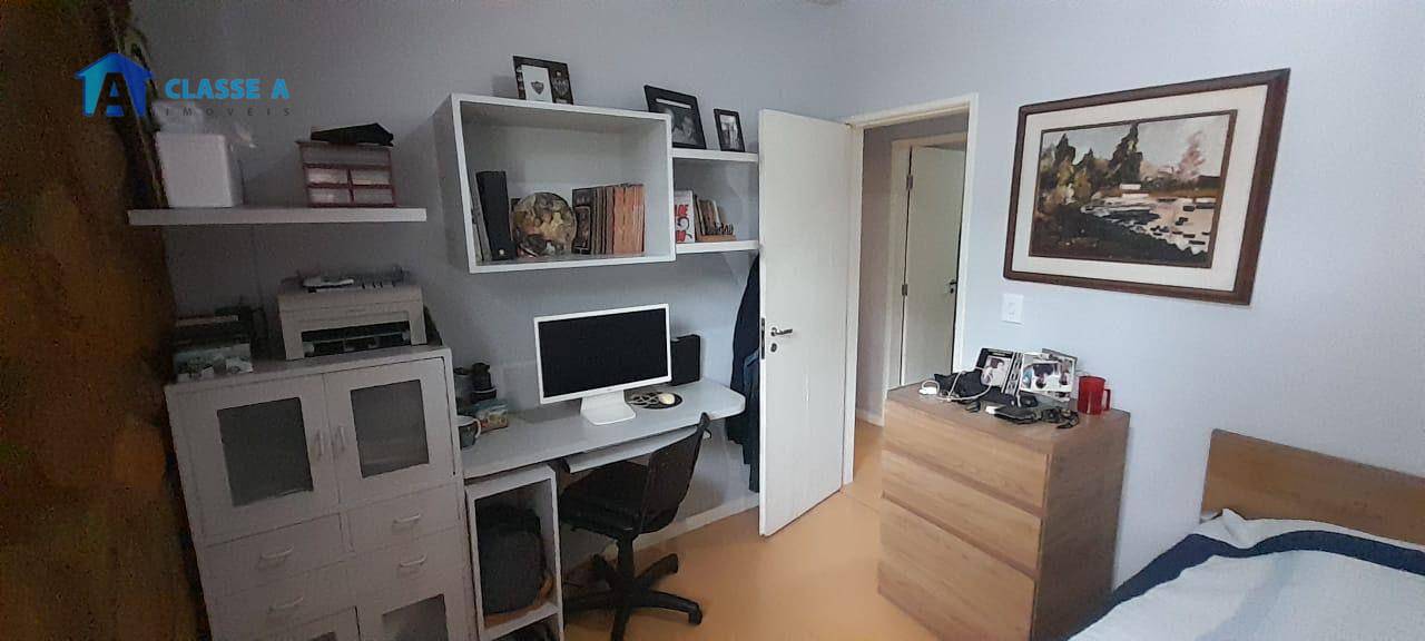 Apartamento à venda com 3 quartos, 147m² - Foto 1