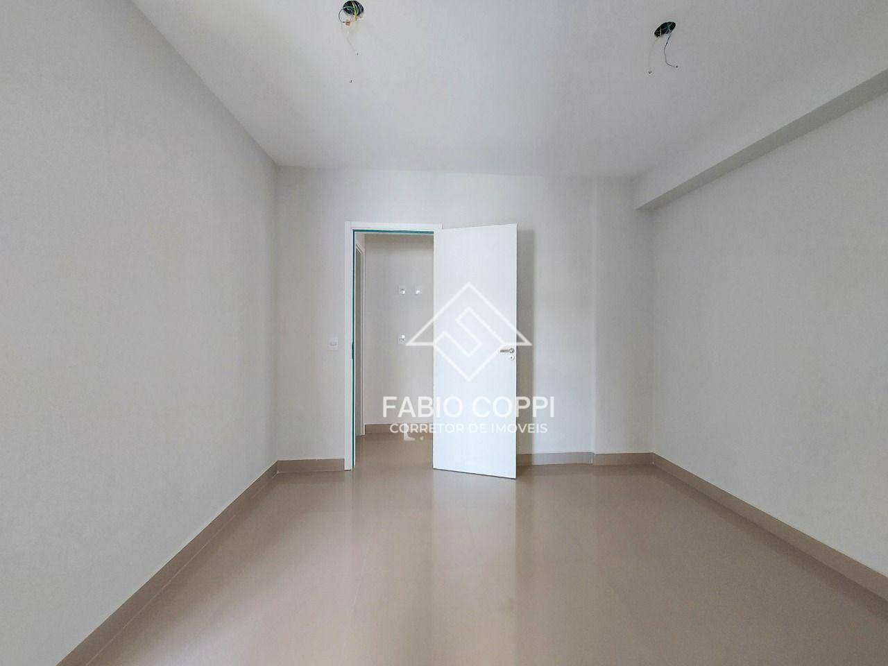 Apartamento à venda com 3 quartos, 159m² - Foto 18