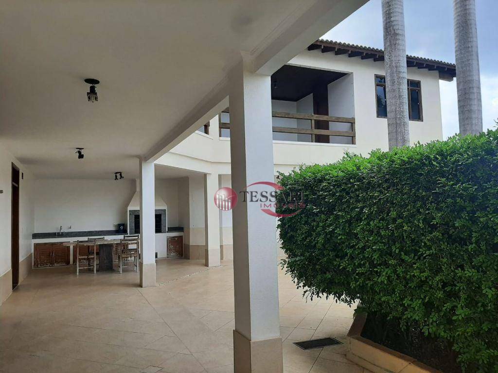 Casa à venda e aluguel com 4 quartos, 750m² - Foto 2