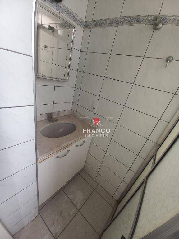 Apartamento para alugar com 2 quartos, 75m² - Foto 13