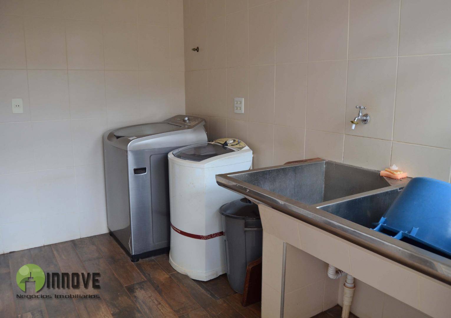 Casa à venda com 3 quartos, 230m² - Foto 12