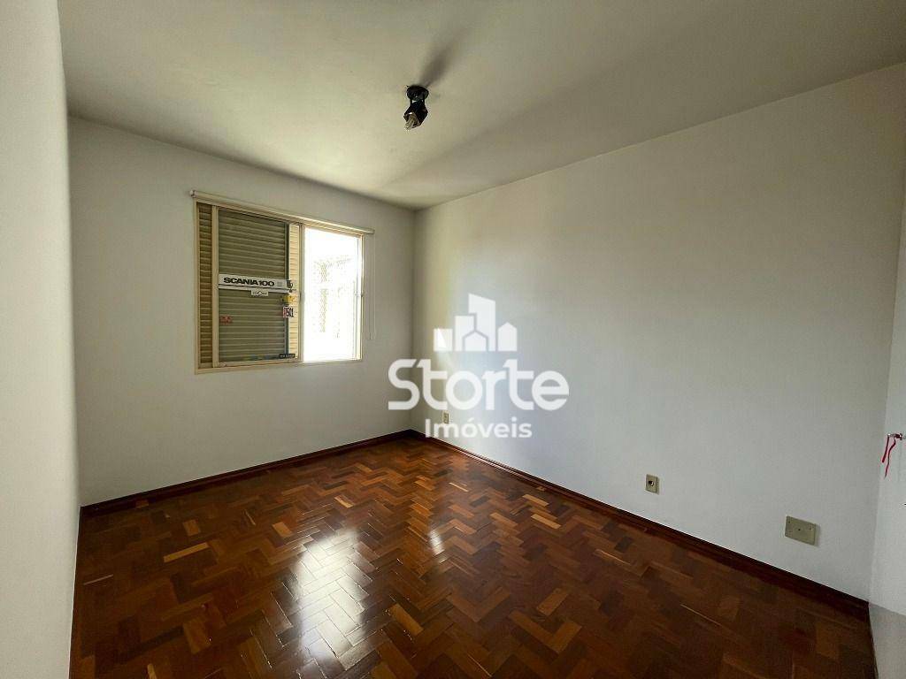 Apartamento à venda com 4 quartos, 186m² - Foto 12