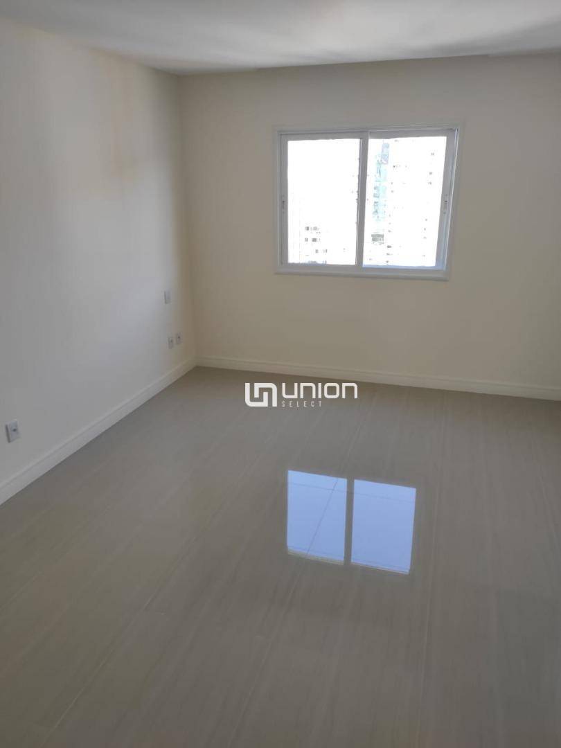 Apartamento à venda com 4 quartos, 136m² - Foto 4