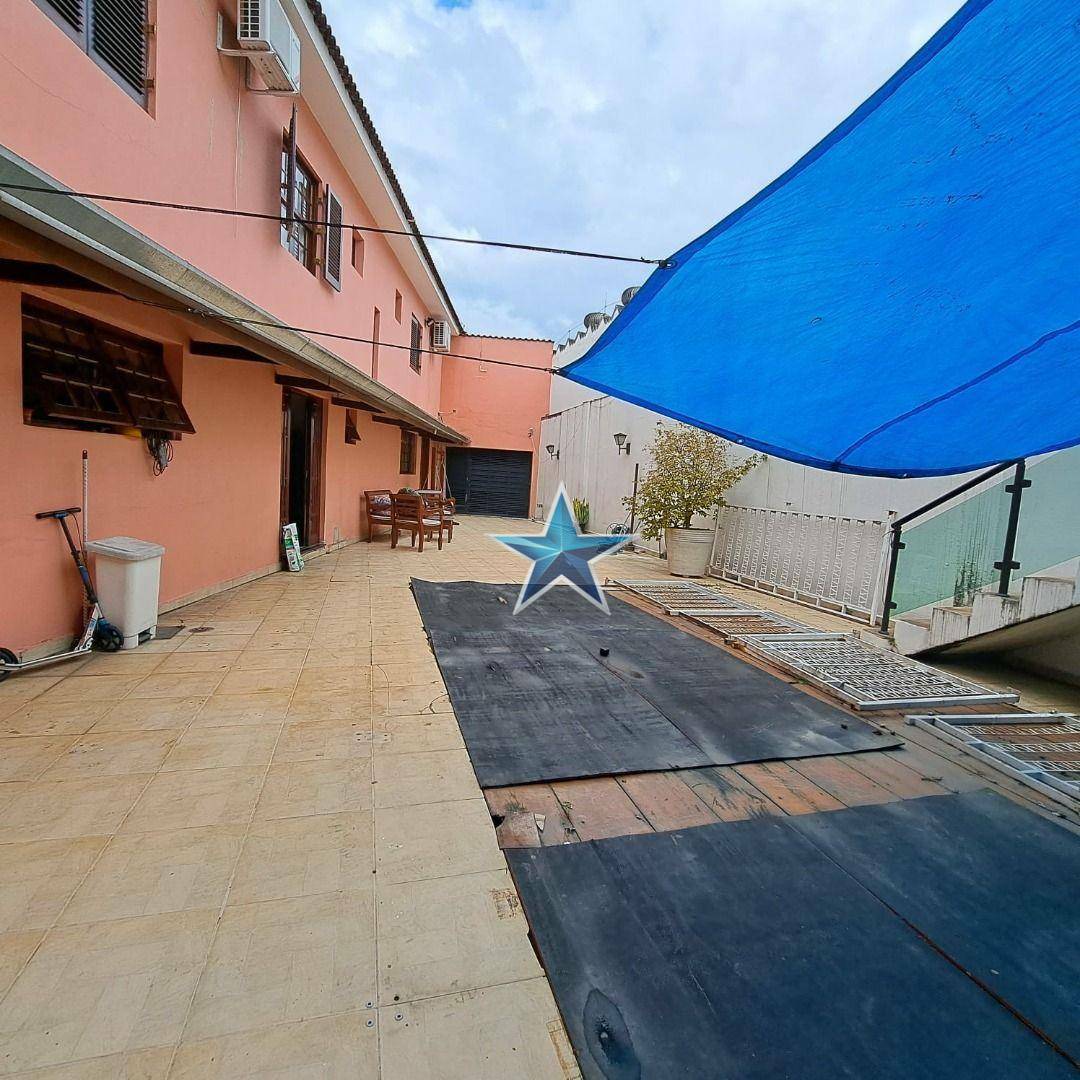 Sobrado à venda com 4 quartos, 220m² - Foto 37