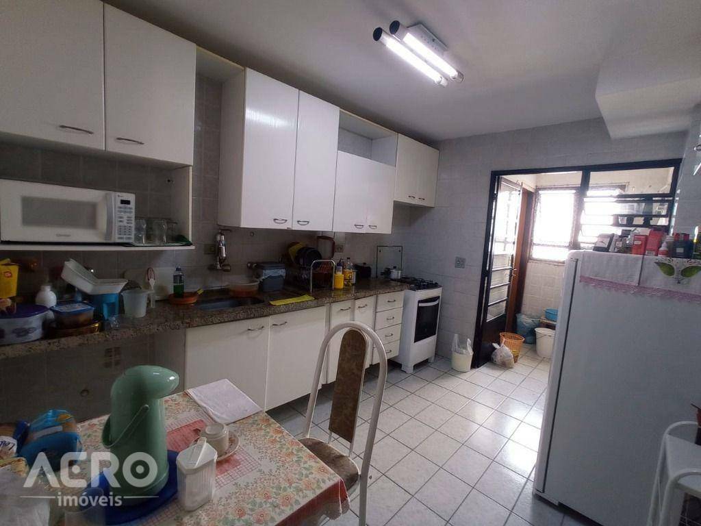 Apartamento à venda com 3 quartos, 92m² - Foto 11