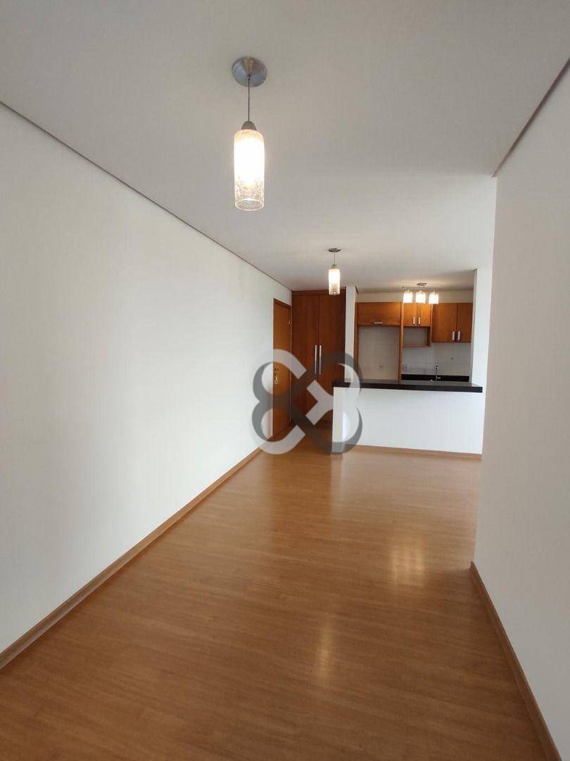 Apartamento para alugar com 3 quartos, 77m² - Foto 6