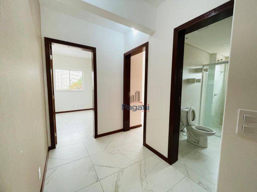 Apartamento para alugar com 2 quartos, 50m² - Foto 9