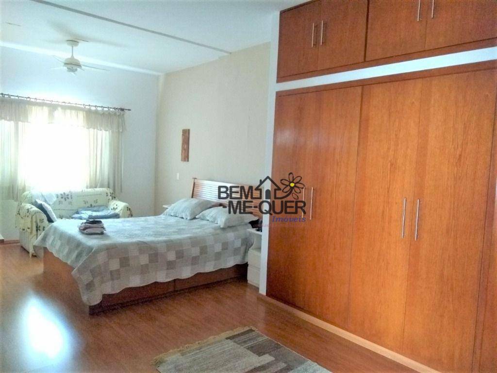 Sobrado à venda com 3 quartos, 300m² - Foto 32