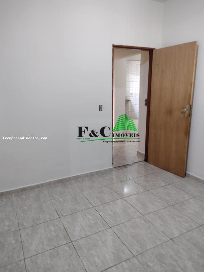 Casa à venda com 2 quartos, 160m² - Foto 2