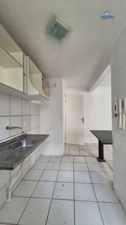 Apartamento para alugar com 2 quartos, 50m² - Foto 8