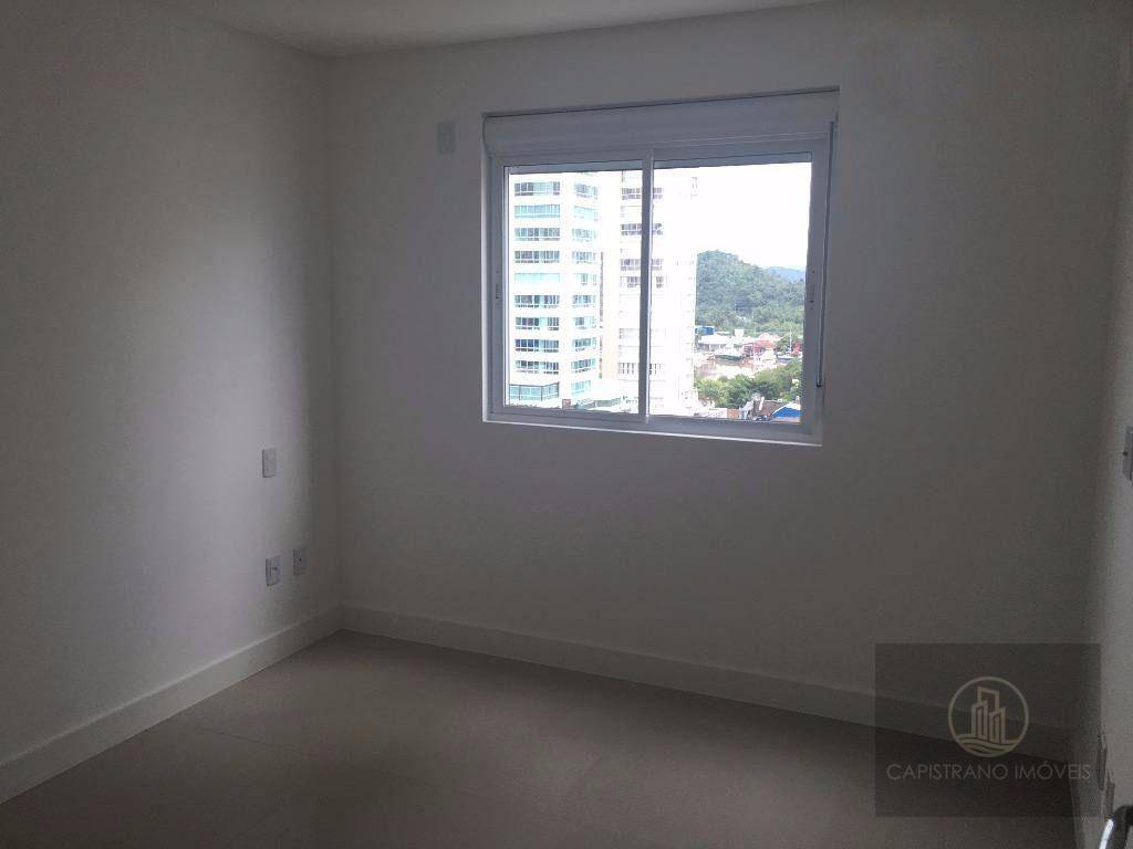 Apartamento à venda com 4 quartos, 154m² - Foto 4