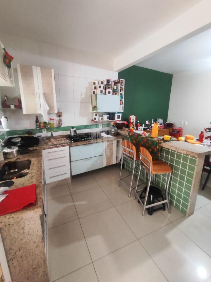 Casa à venda com 2 quartos, 150m² - Foto 17