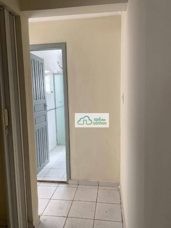 Casa para alugar com 2 quartos, 104m² - Foto 10