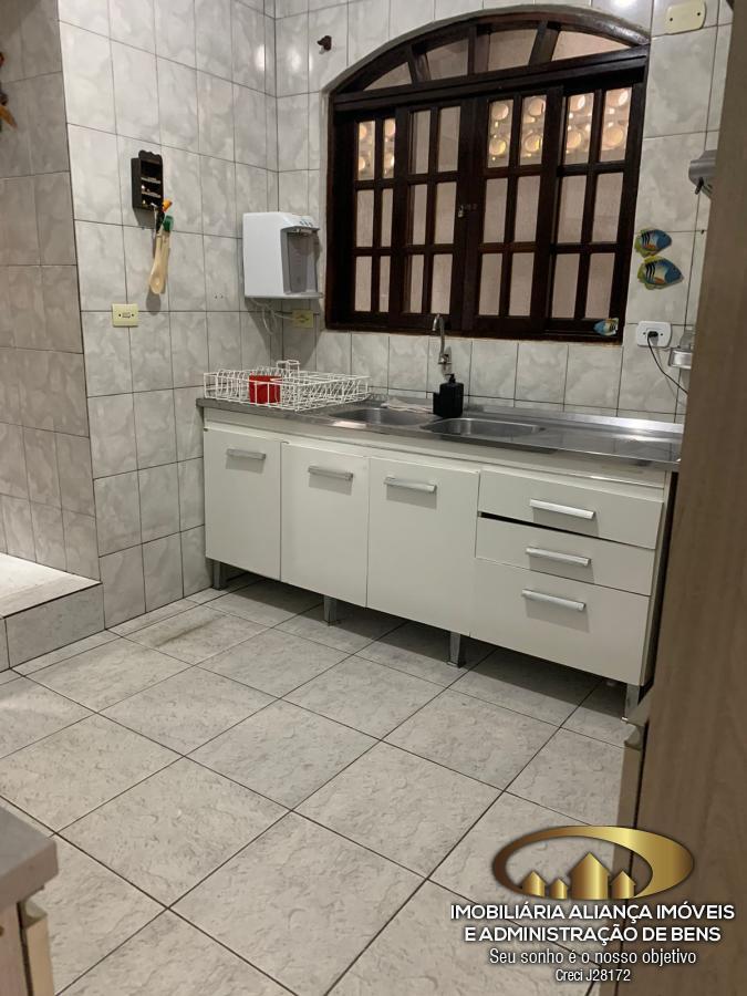 Casa à venda com 3 quartos, 125m² - Foto 2