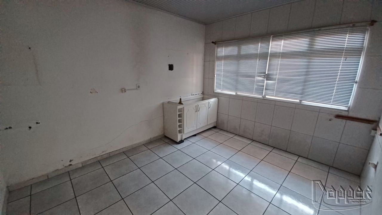 Casa para alugar com 3 quartos, 100m² - Foto 3