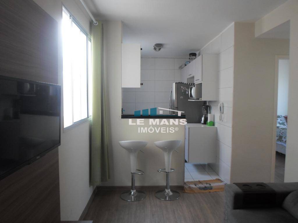 Apartamento à venda com 2 quartos, 45m² - Foto 2