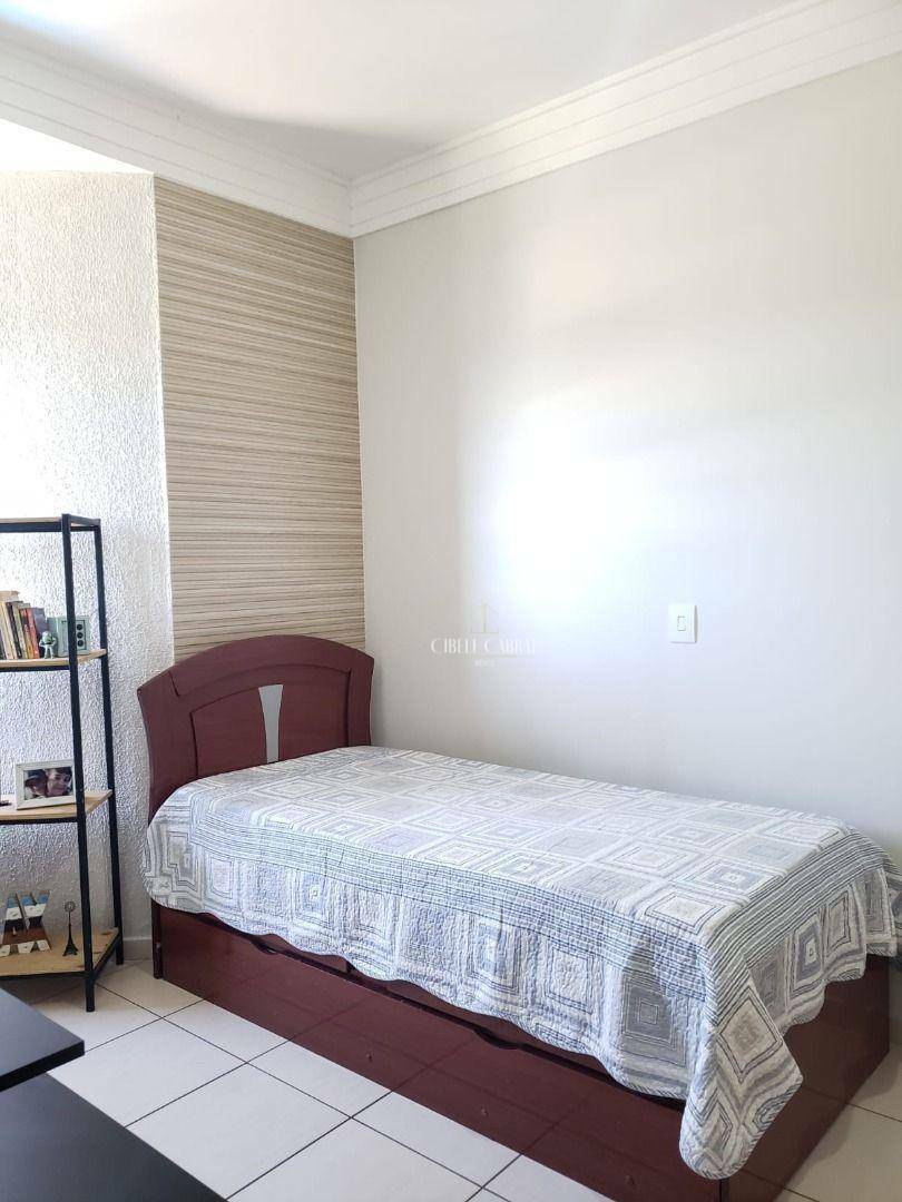 Apartamento à venda com 2 quartos, 75m² - Foto 35