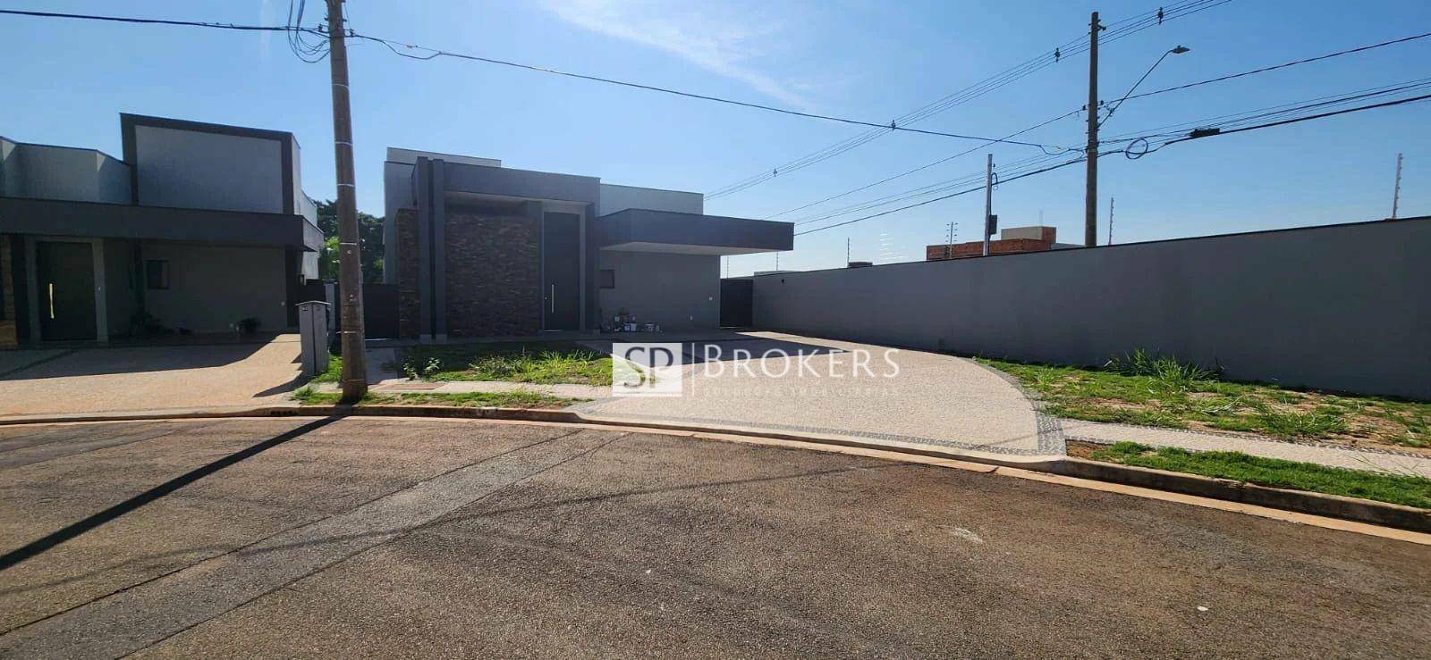 Casa de Condomínio à venda com 4 quartos, 254m² - Foto 2