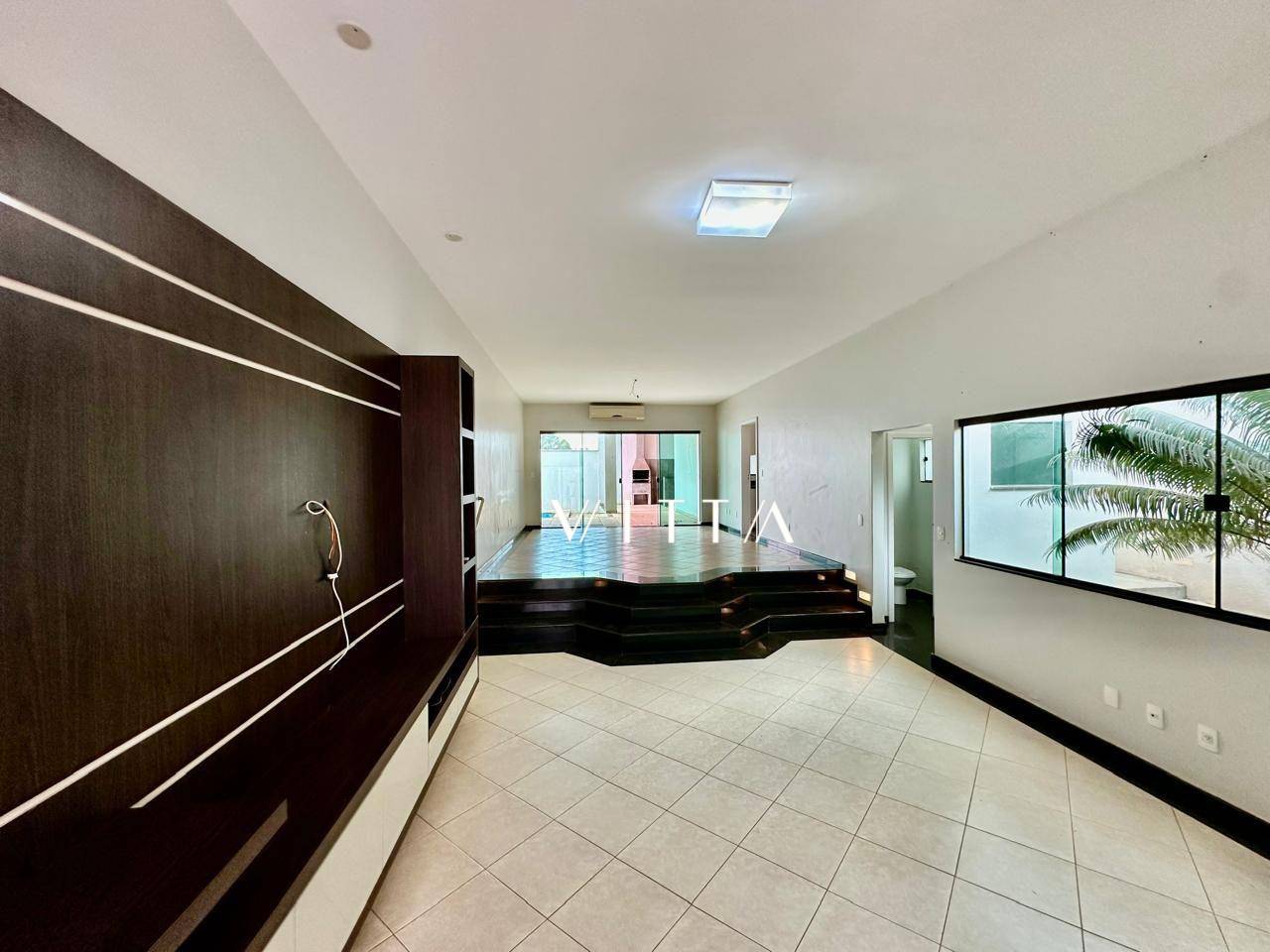 Casa, 4 quartos, 270 m² - Foto 2